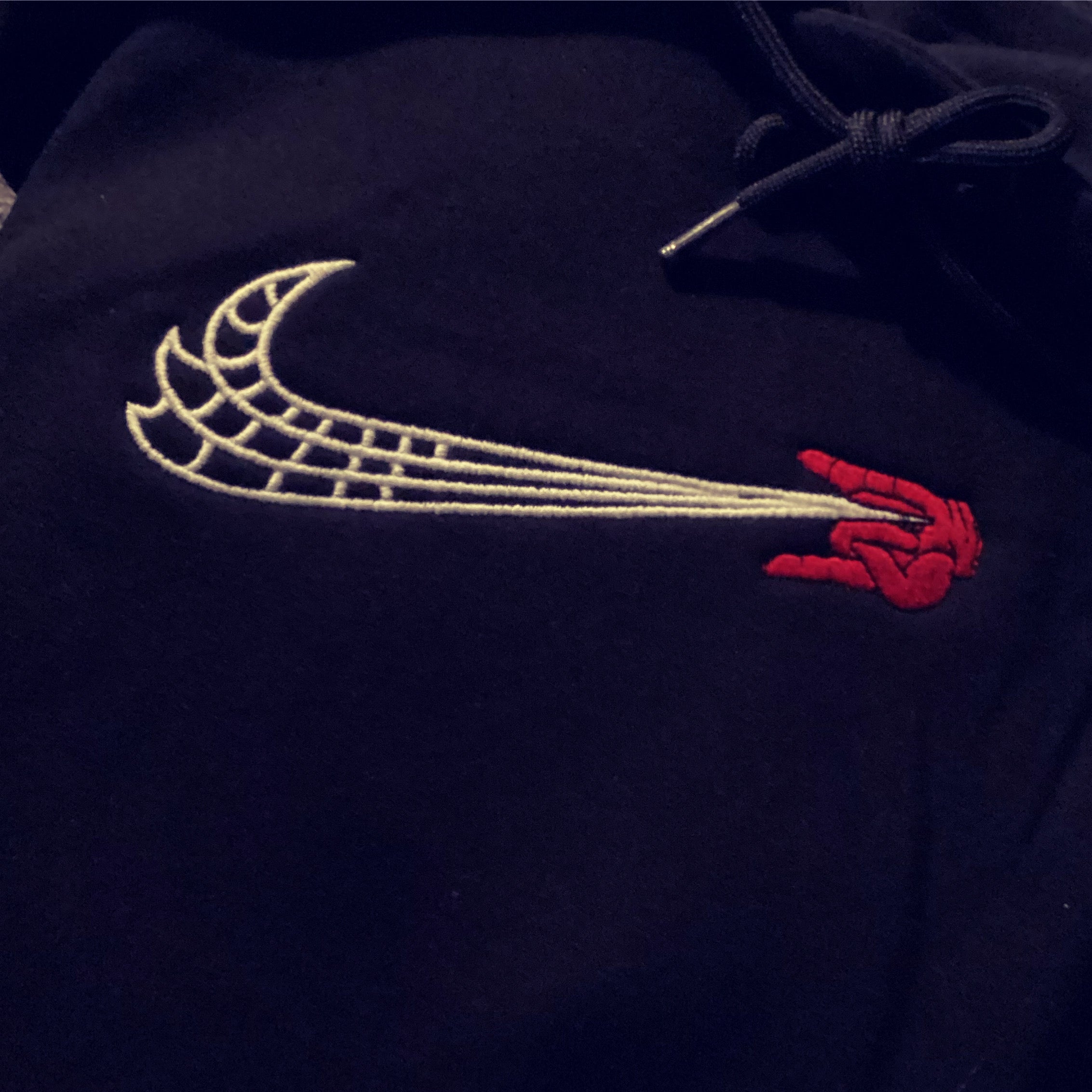 LIMITED SPIDER-MAN X WEB EMBROIDERED HOODIE