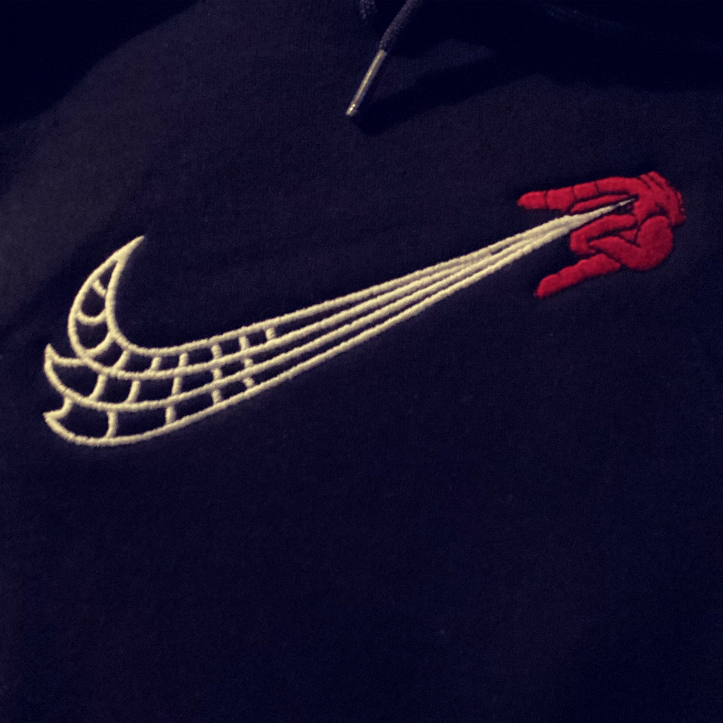 LIMITED SPIDER-MAN X WEB EMBROIDERED HOODIE